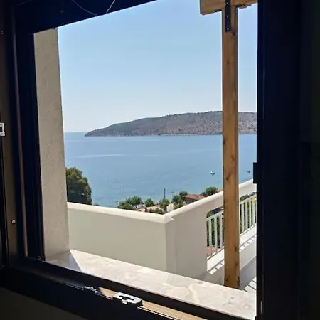 Kamares View