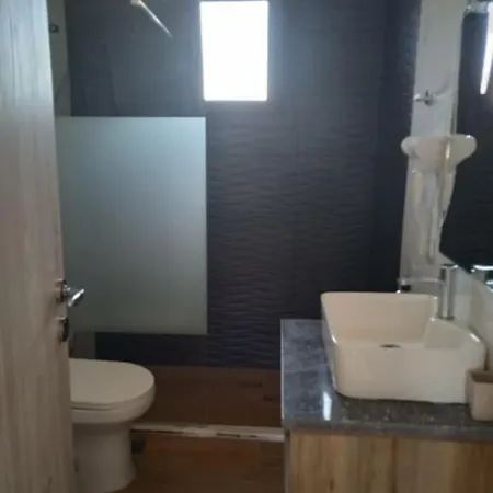 Kamares View Apartamento Ageranos