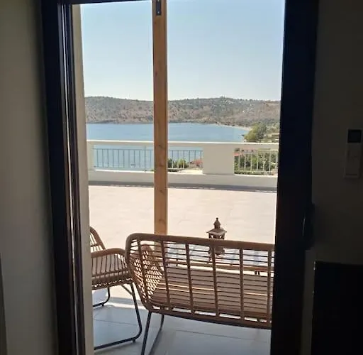 Kamares View Apartamento Ageranos